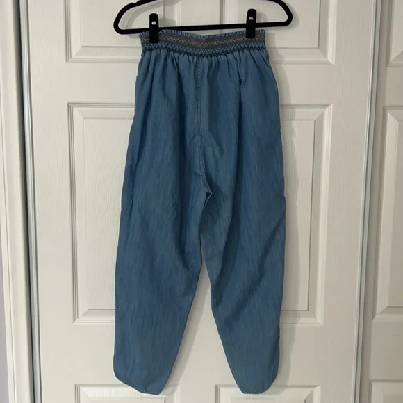 Madewell jeans with cute stretchy waist - Picture 7 of 8